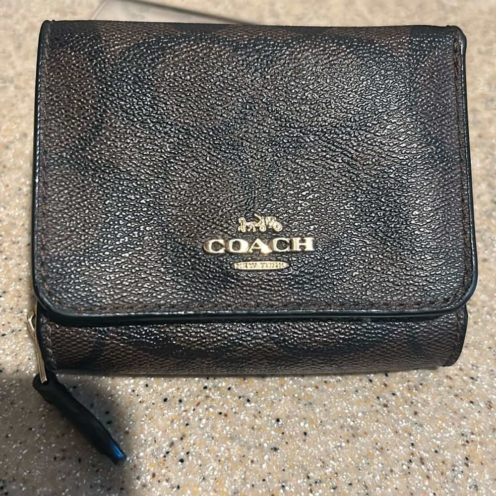 Coach billfold wallet